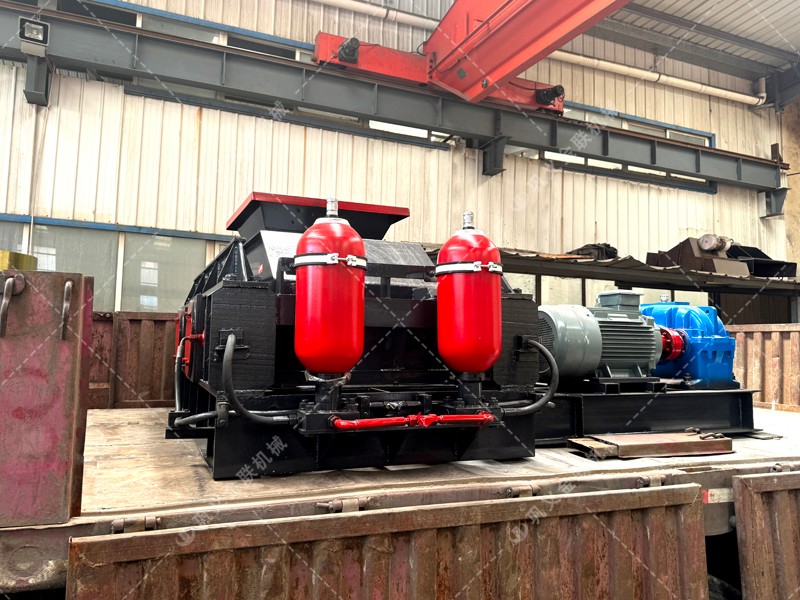 石頭破碎機(jī)_小型石頭破碎機(jī),移動石子粉碎機(jī)價(jià)格,圖片/視頻
